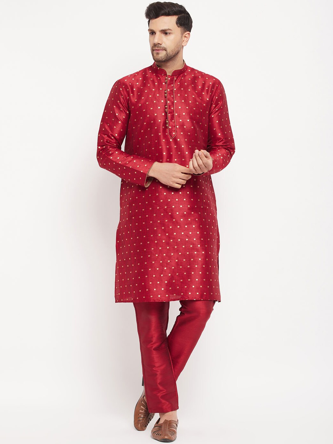 

VASTRAMAY Geometric Woven Design Mandarin Collar Straight Kurta With Pyjamas, Maroon