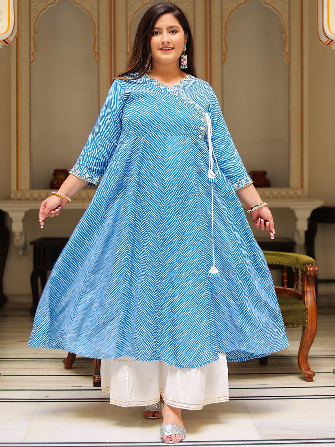 

YASH GALLERY V-Neck Lehariya Printed Mirror work Kurta, Blue