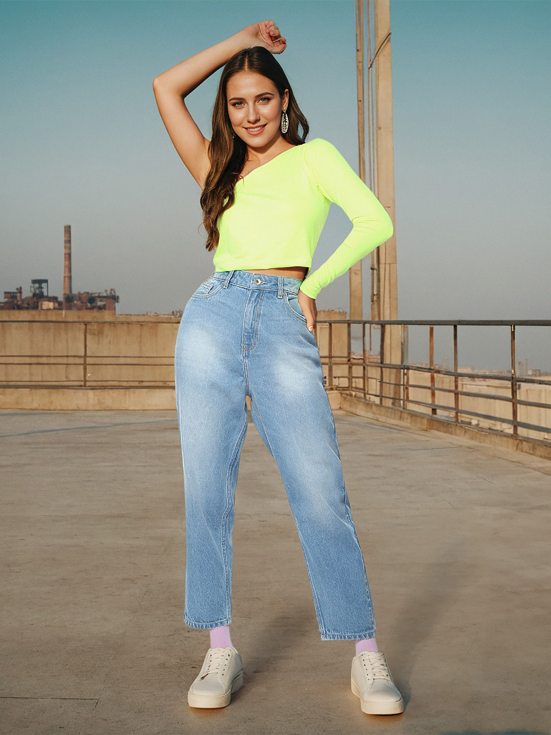 Flying Machine Women Mid-Rise Light Fade Cotton Straight Fit Jeans