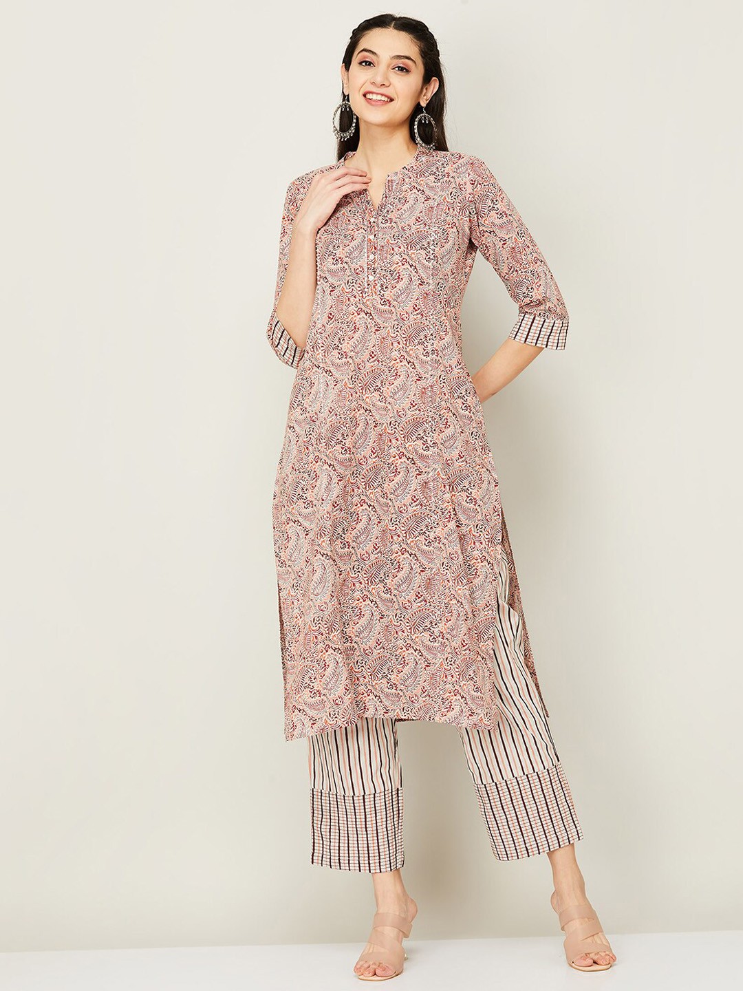

Melange by Lifestyle Paisley Printed Band Collar Pure Cotton Kurta with Trousers, Pink