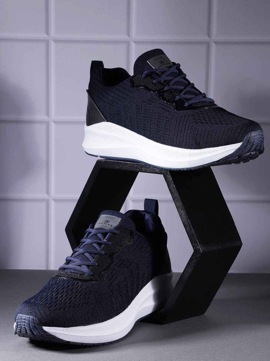 

WROGN ACTIVE Men Woven Design Running Shoes, Navy blue