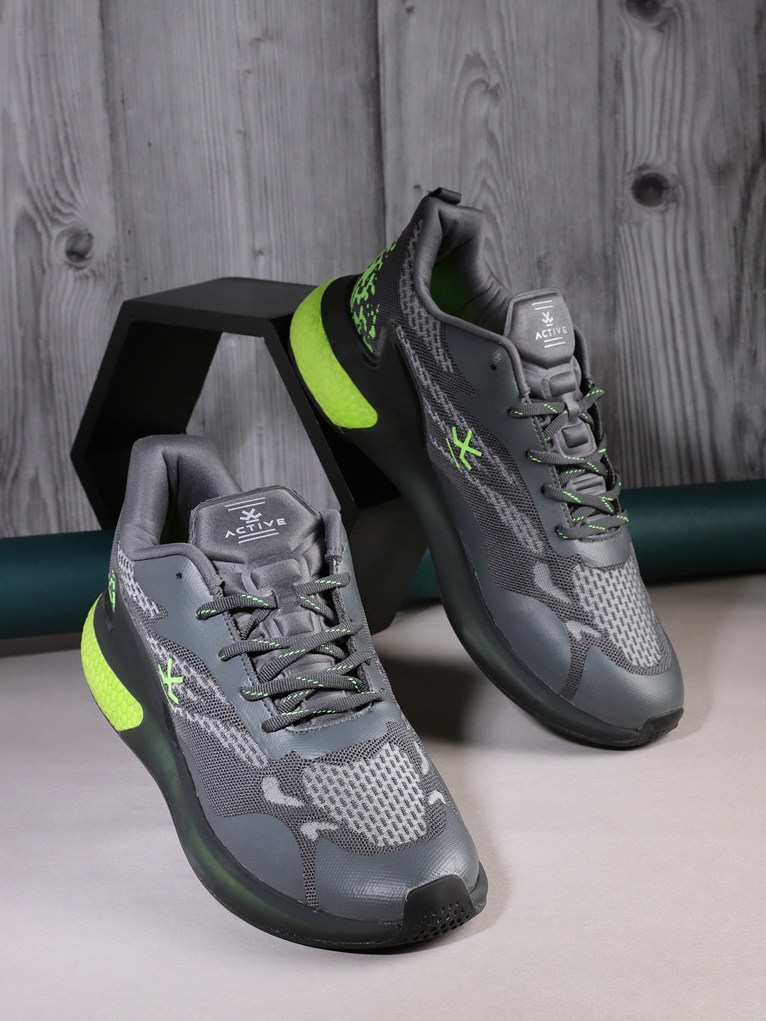 

WROGN ACTIVE Men Woven Design Training Shoes, Charcoal