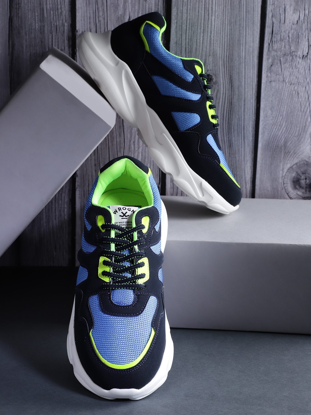 

WROGN Men Colourblocked Running Shoes, Blue