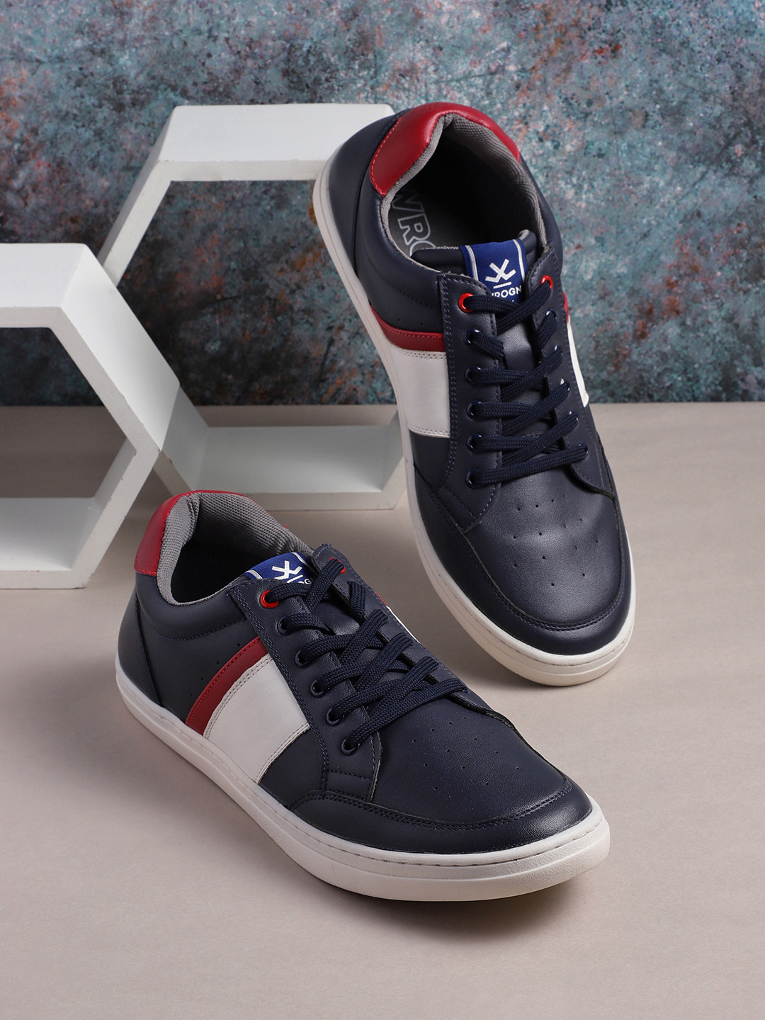 

WROGN Men Perforations Regular Sneakers With Colourblocked Detail, Navy blue