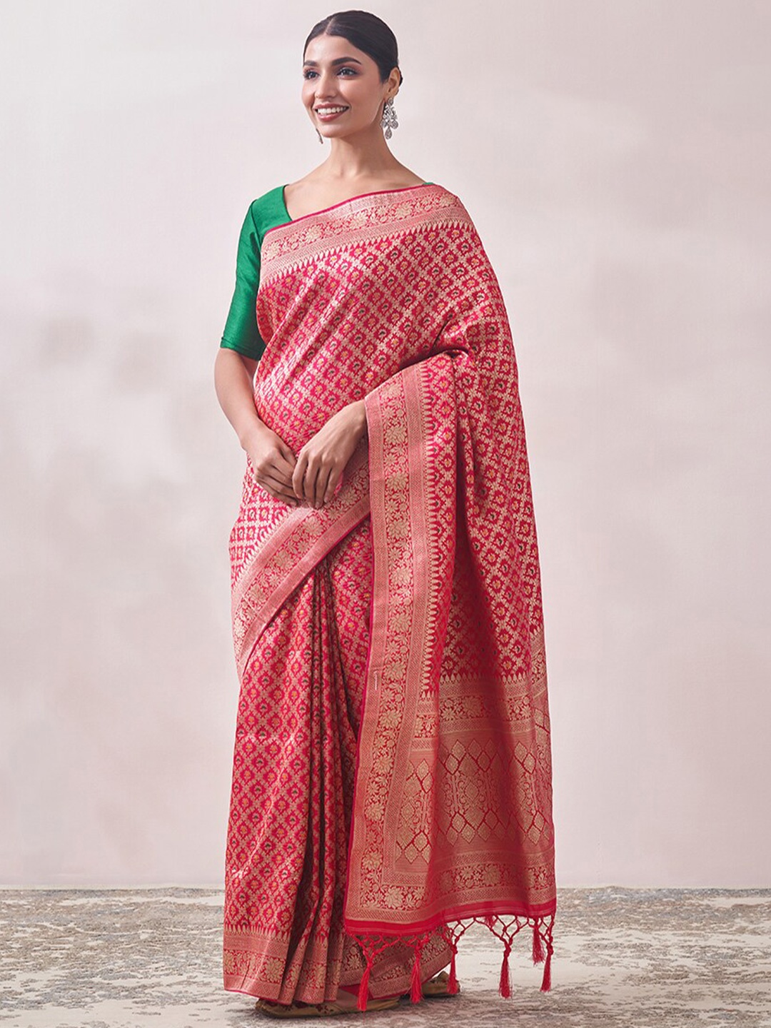 

MOHEY Floral Woven Design Zari Saree, Red