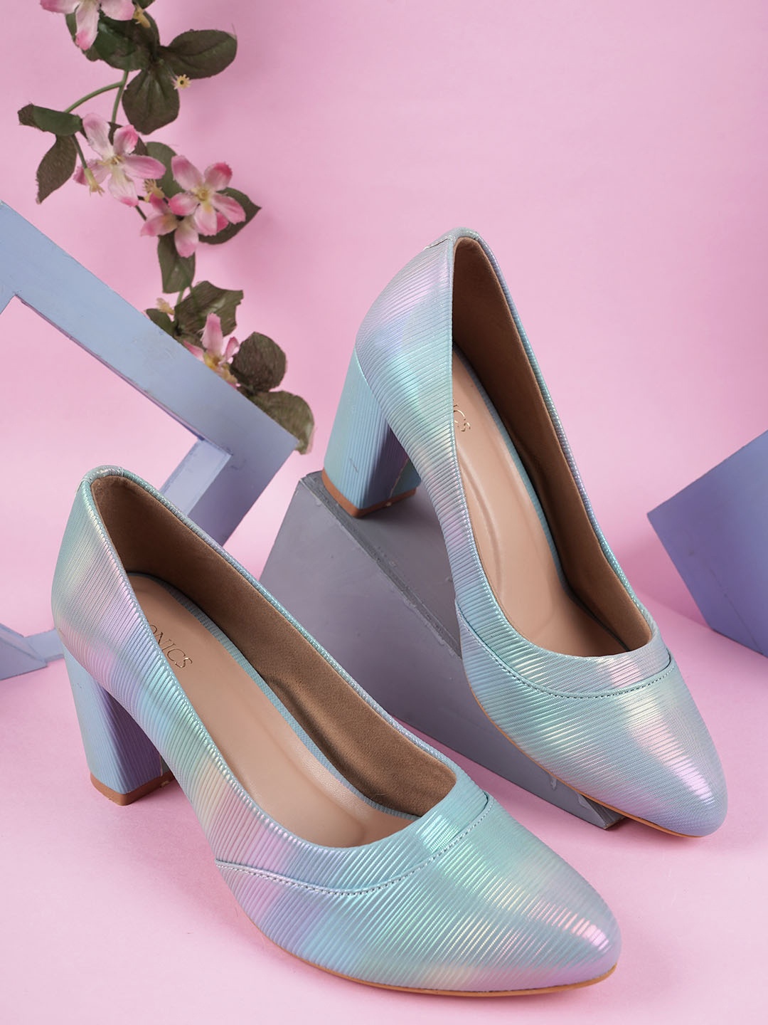 

ICONICS Striped Block Heel Pumps, Blue