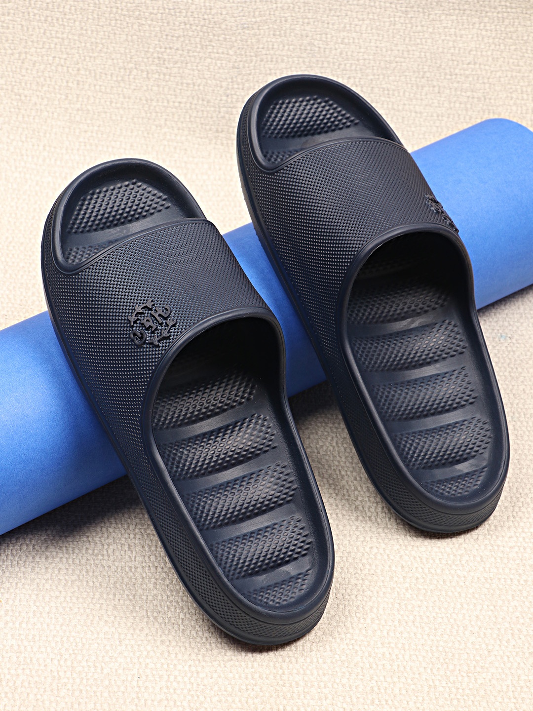 

NEOZ Men Rubber Sliders, Navy blue