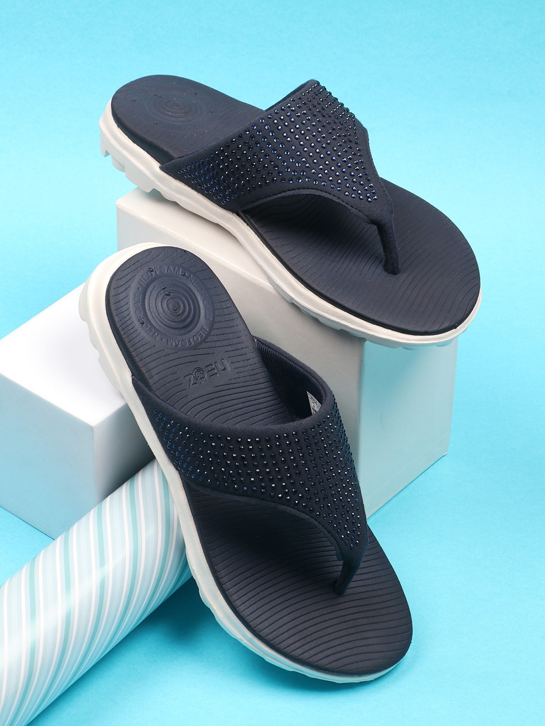 

NEOZ Women Rubber Thong Flip-Flops, Navy blue