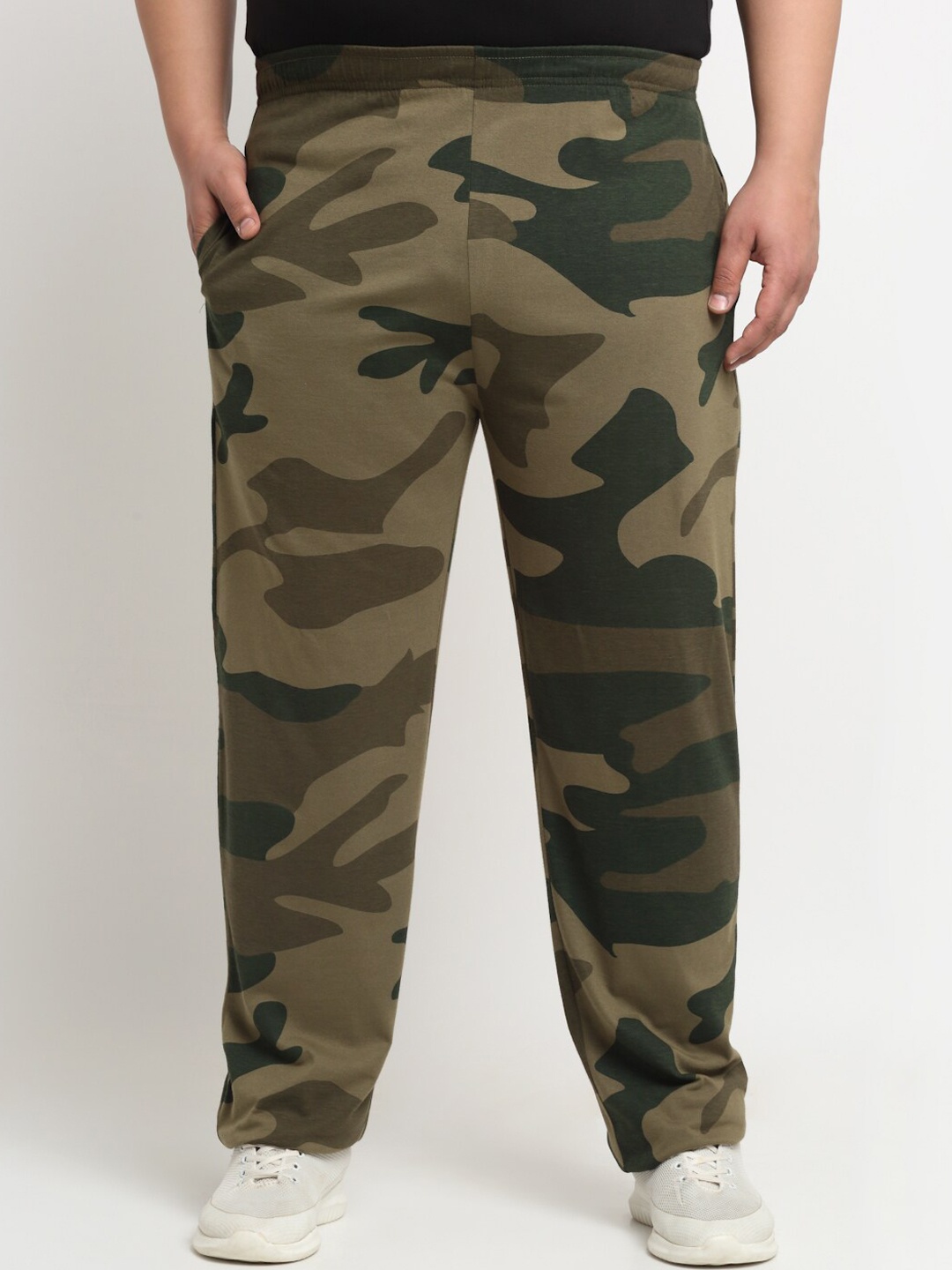 

plusS Men Plus Size Camouflage Printed Straight-Fit Cotton Track Pant, Brown