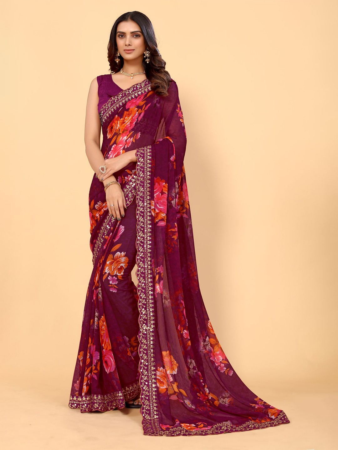 

AVANSHEE Floral Printed Embroidered Saree, Purple