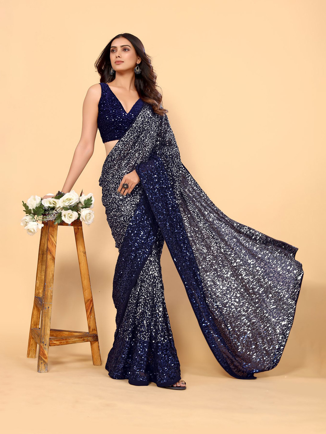 

AVANSHEE Embellished Sequinned Saree, Navy blue