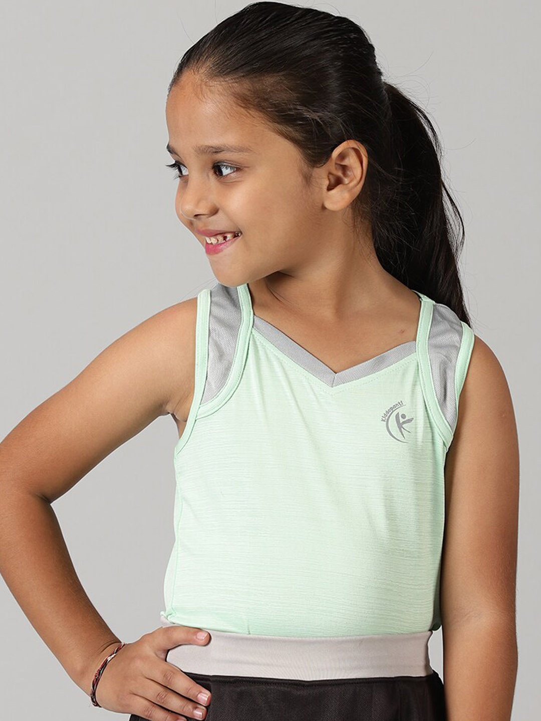 

KiddoPanti Girls V-Neck Sleeveless Racer Back Tank Top, Green