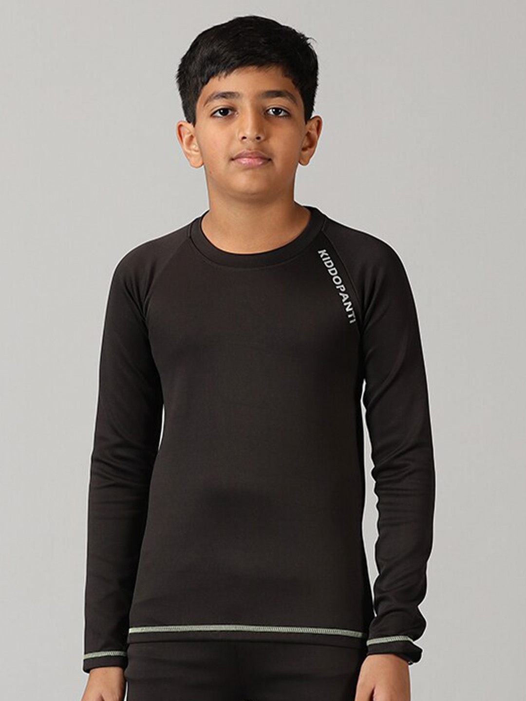 

KiddoPanti Boys Round Neck Raglan Sleeves Swimming T-shirt, Black