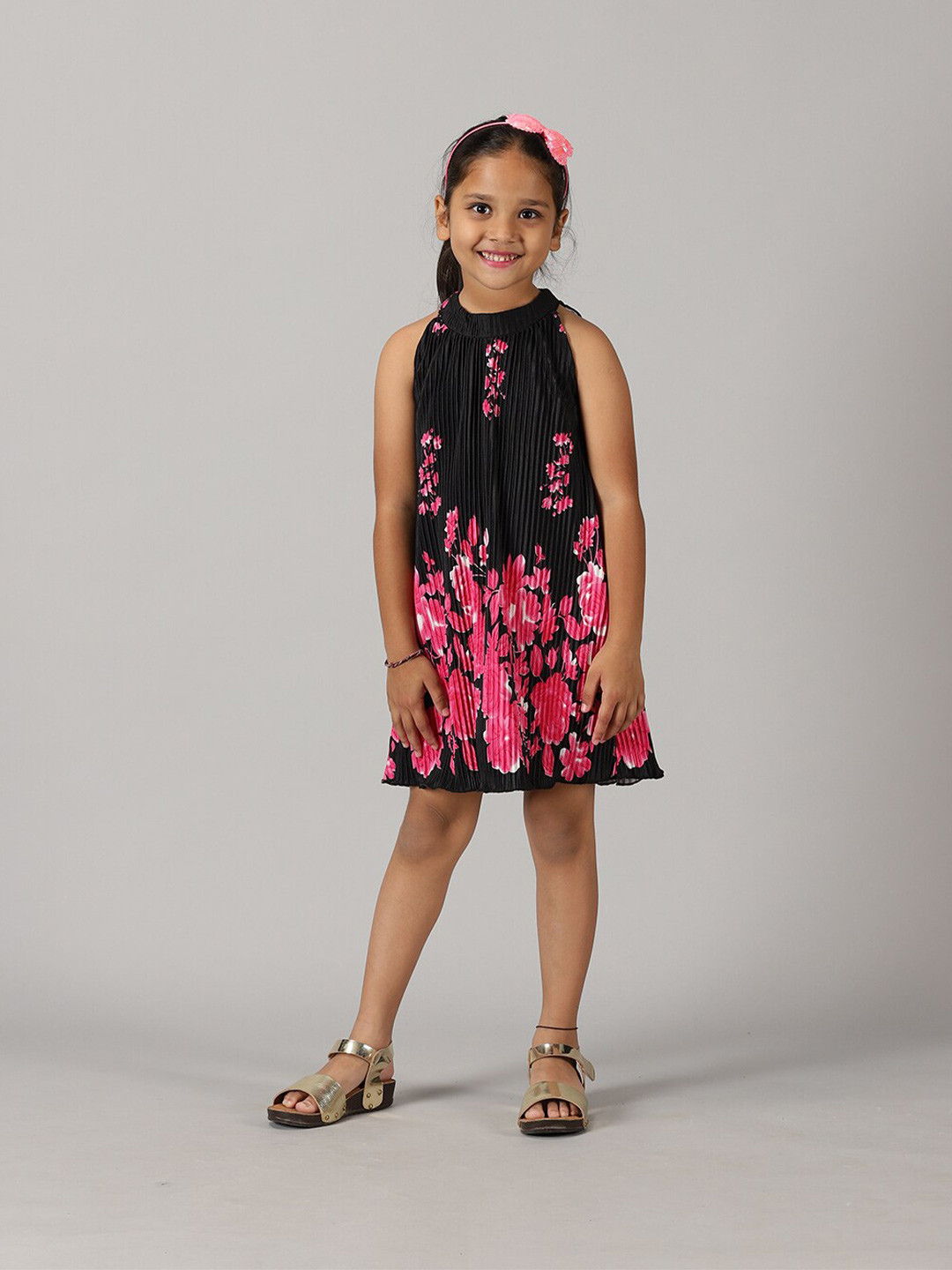 

KiddoPanti Girls Floral Printed Accordion Pleats A-Line Dress, Black