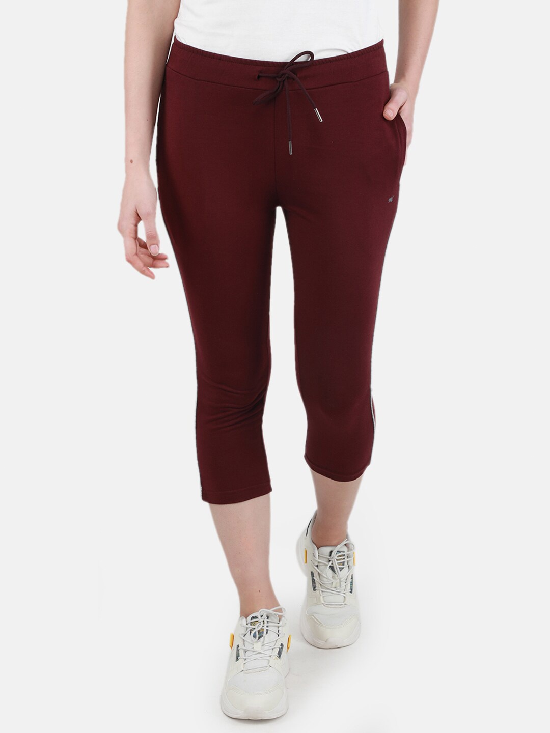 

Monte Carlo Women Low-Rise Regular Fit Capris, Red