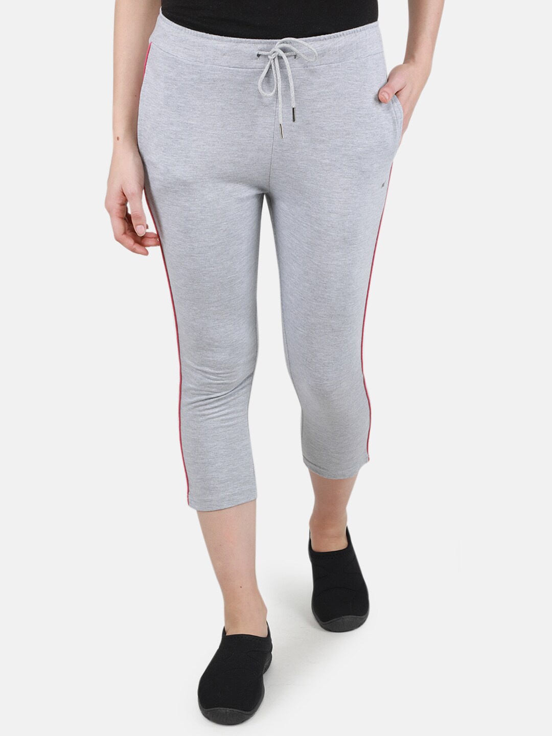 

Monte Carlo Women Low-Rise Regular Fit Capris, Grey