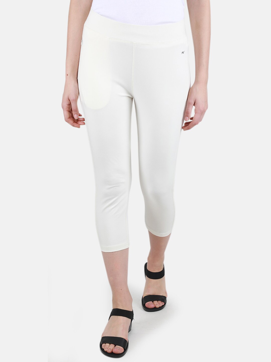 

Monte Carlo Women Low-Rise Regular Fit Capris, Off white
