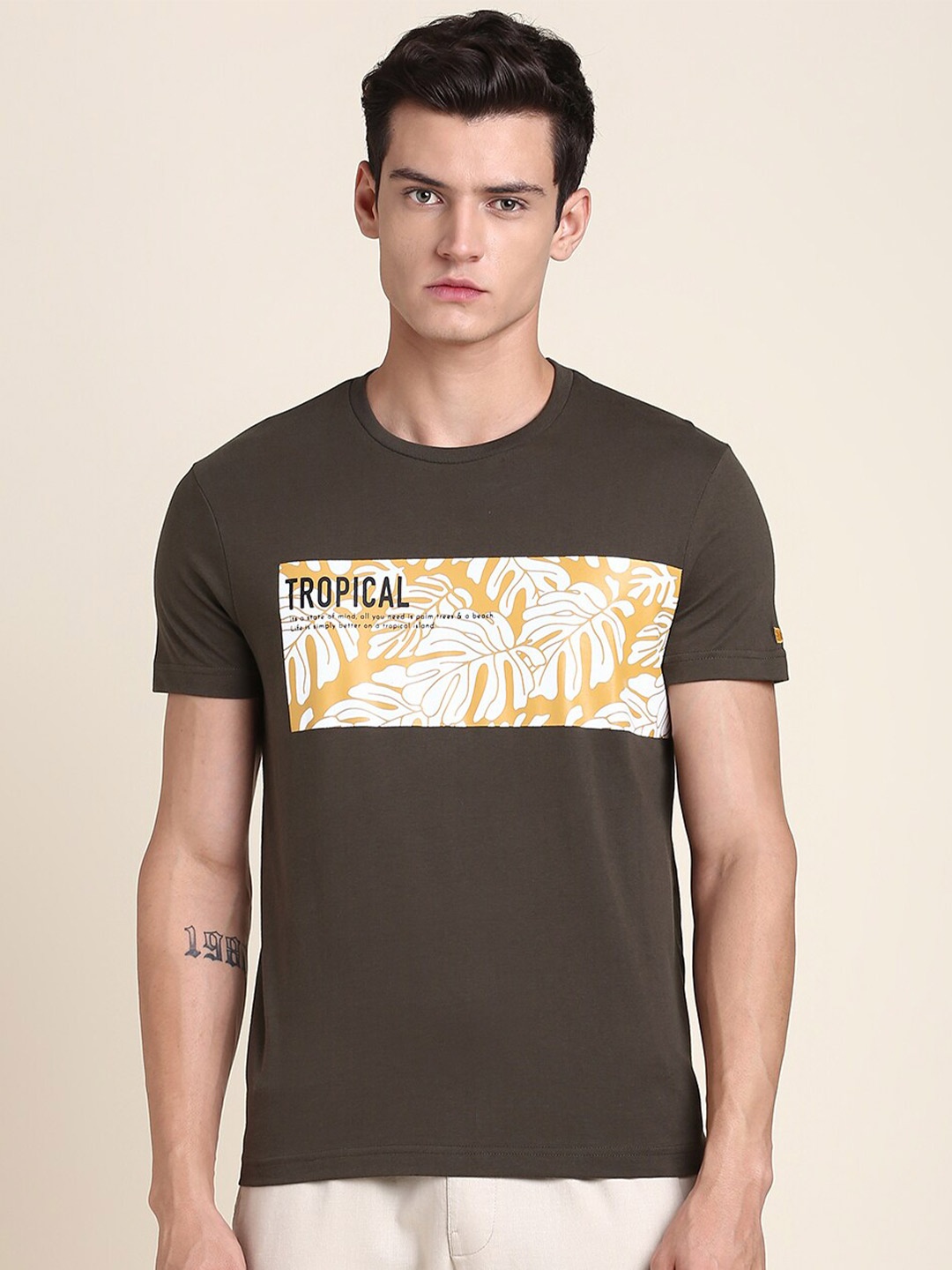 

Dennis Lingo Abstract Printed Round Neck Slim Fit T-shirt, Olive