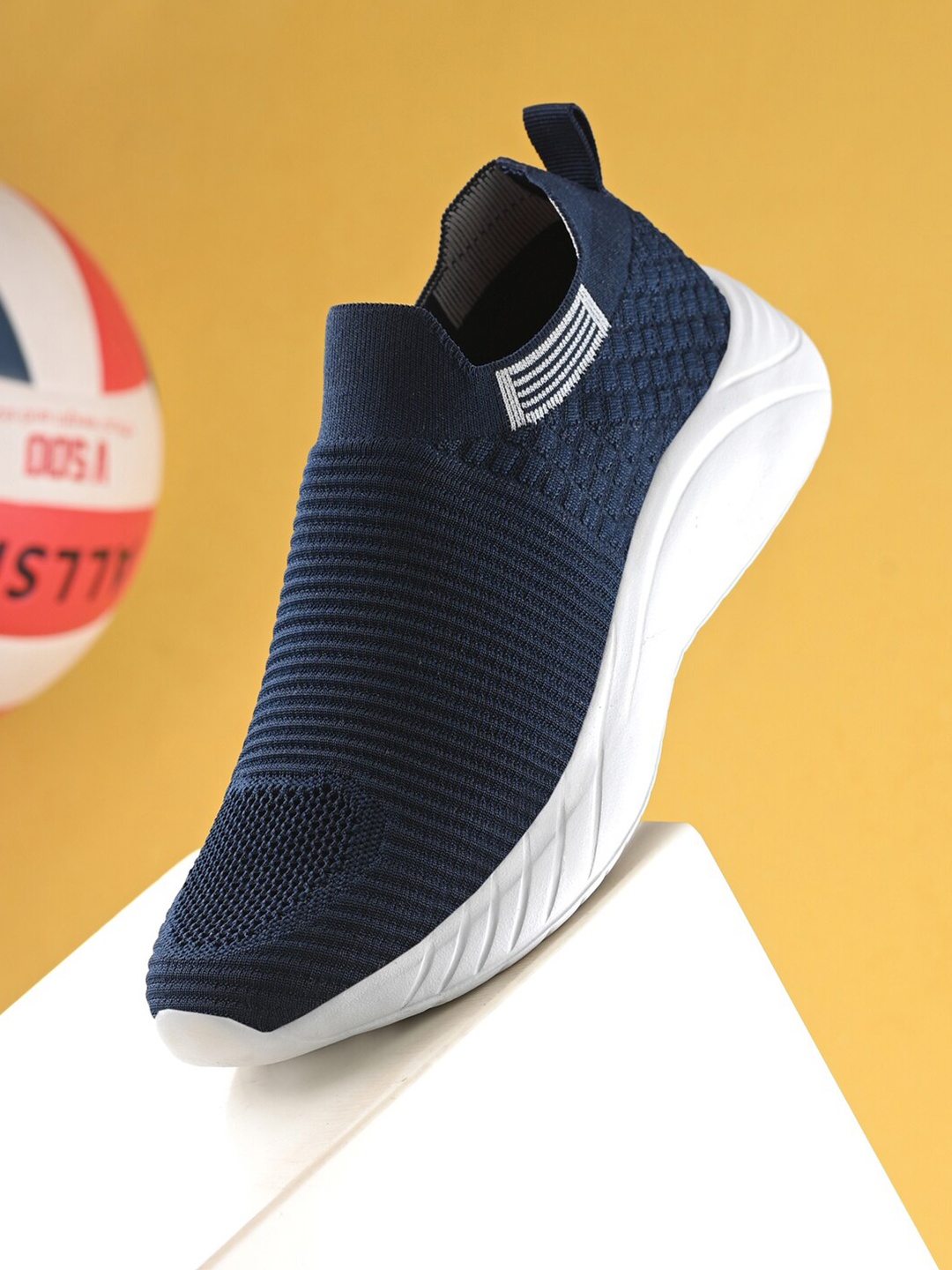 

Mast & Harbour Men Mesh Walking Non-Marking Shoes, Blue
