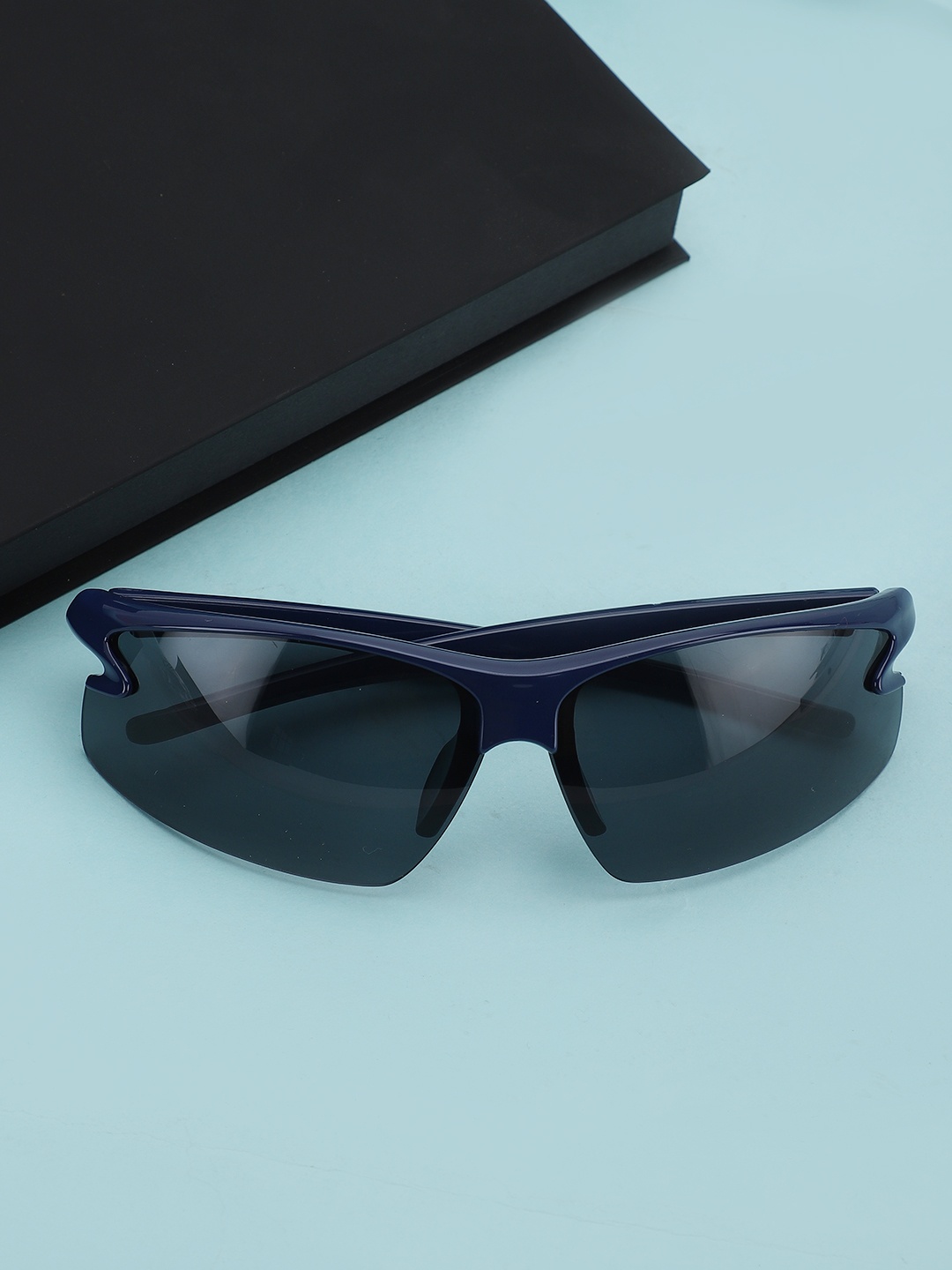 

Carlton London Men Sports Sunglasses with UV Protected Lens CLSM205, Blue