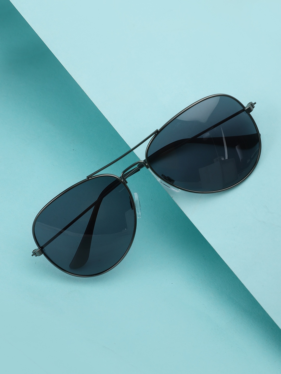 

Carlton London Men Aviator Sunglasses with UV Protected Lens CLSM200, Metallic