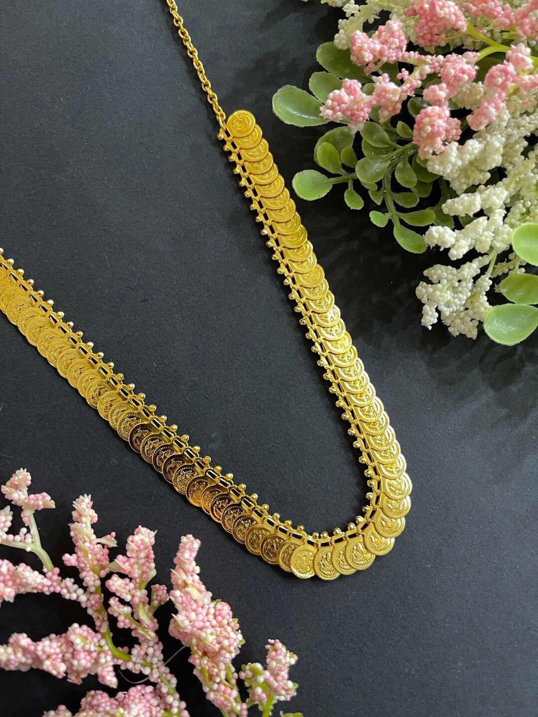 

Digital Dress Room Brass Gold-Plated Necklace