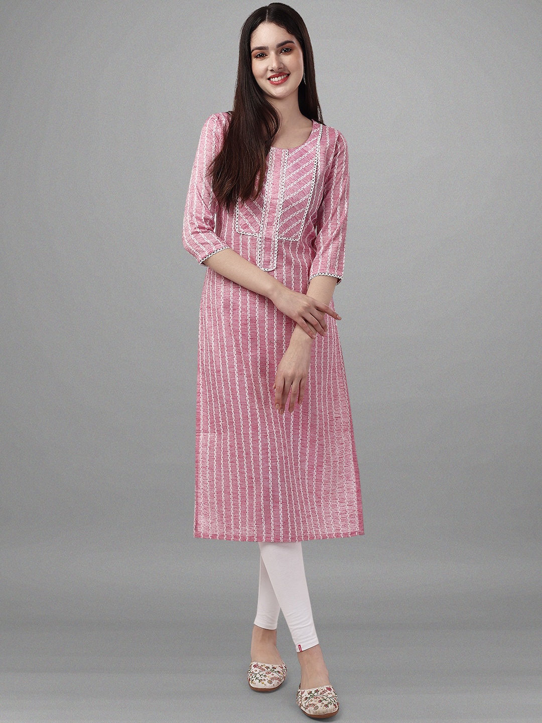 

MotiHamir Round Neck Thread Work Pure Cotton Straight Kurta, Pink