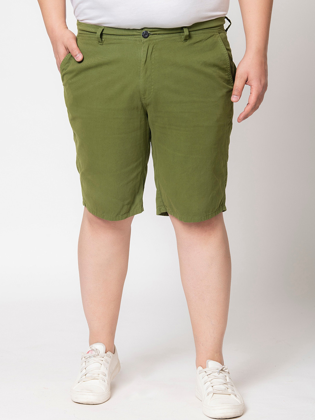 

IVOC Plus Men Mid-Rise Pure Cotton Chino Shorts, Green