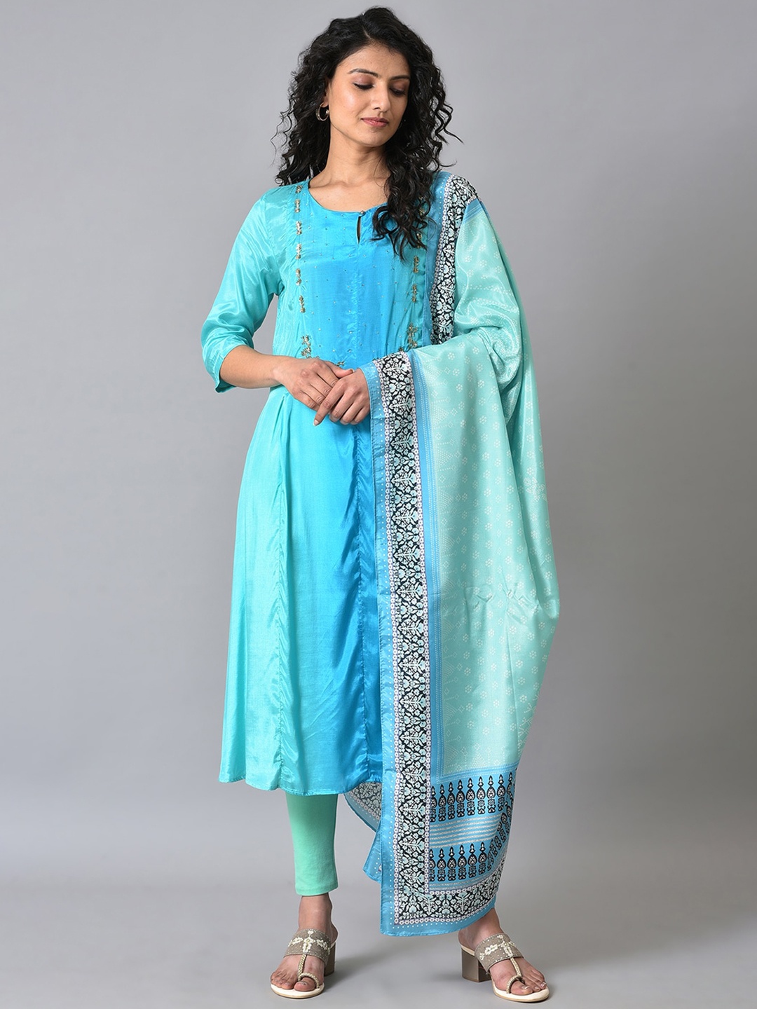 

W Ombre Dyed Keyhole Neck Thread Work Sequinned A-Line Kurta With Leggings & Dupatta, Sea green