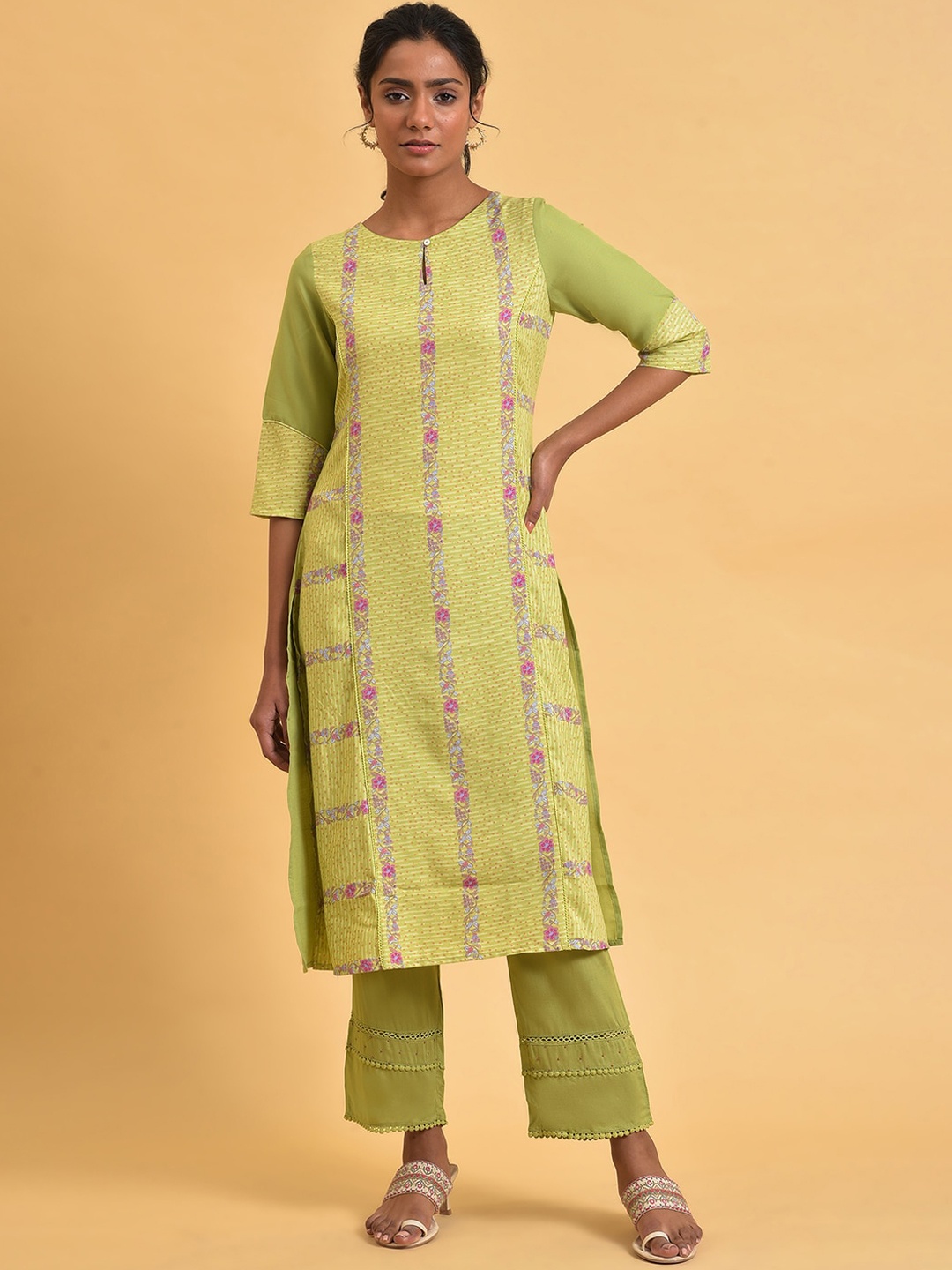 

W Floral Printed Keyhole Neck Straight Kurta, Green