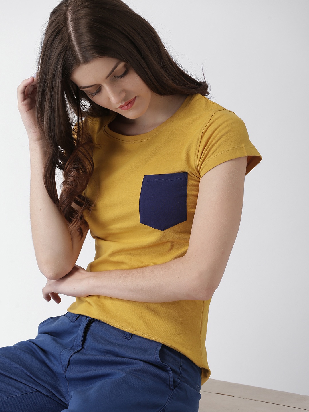 

Mast & Harbour Women Mustard Yellow Solid Round Neck T-shirt