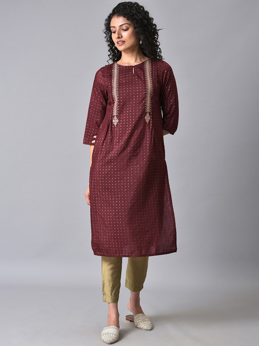 

W Ethnic Motifs Printed Keyhole Neck Straight Kurta, Maroon
