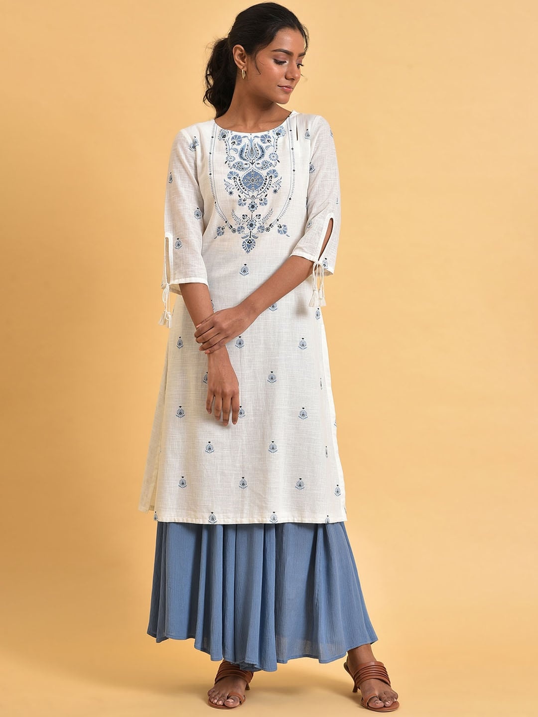 

W Round Neck Ethnic Motifs Printed Straight Kurta, White