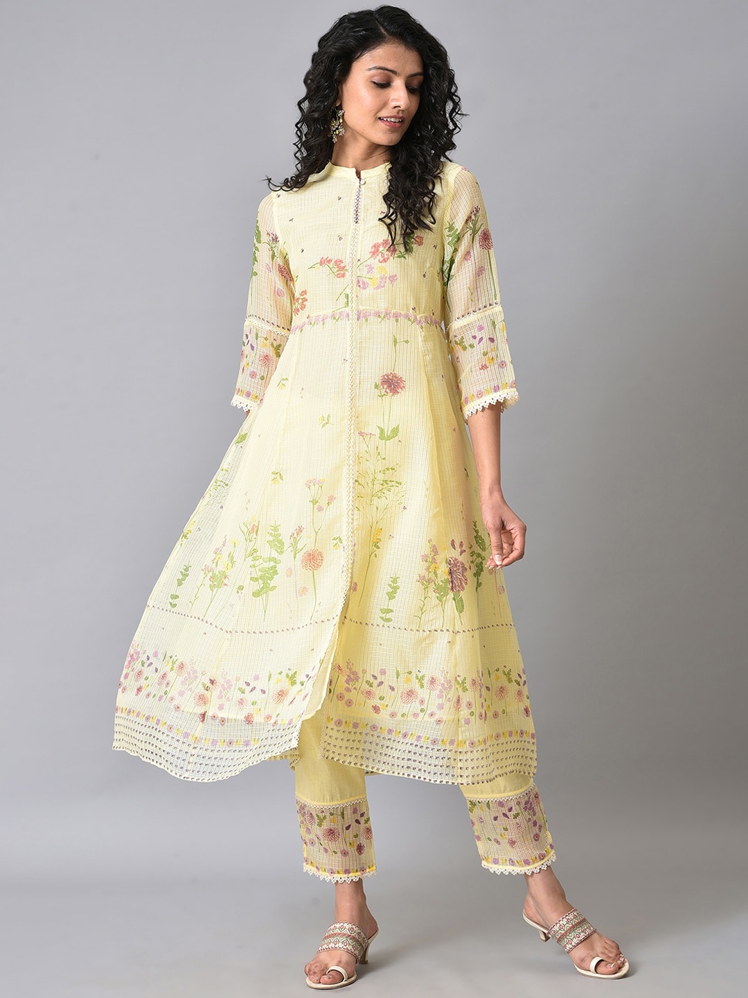 

W Band Collar Floral Printed A-Line Kurta with Trousers, Yellow