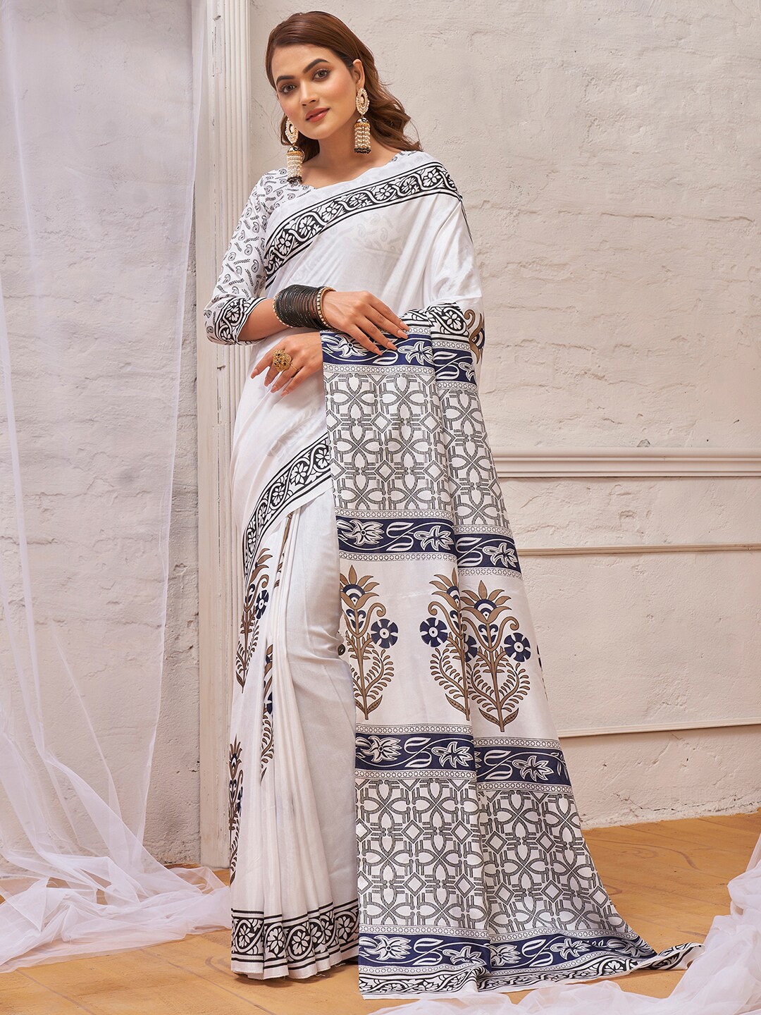 

Saree mall Bagh Printed Bagru Saree, White