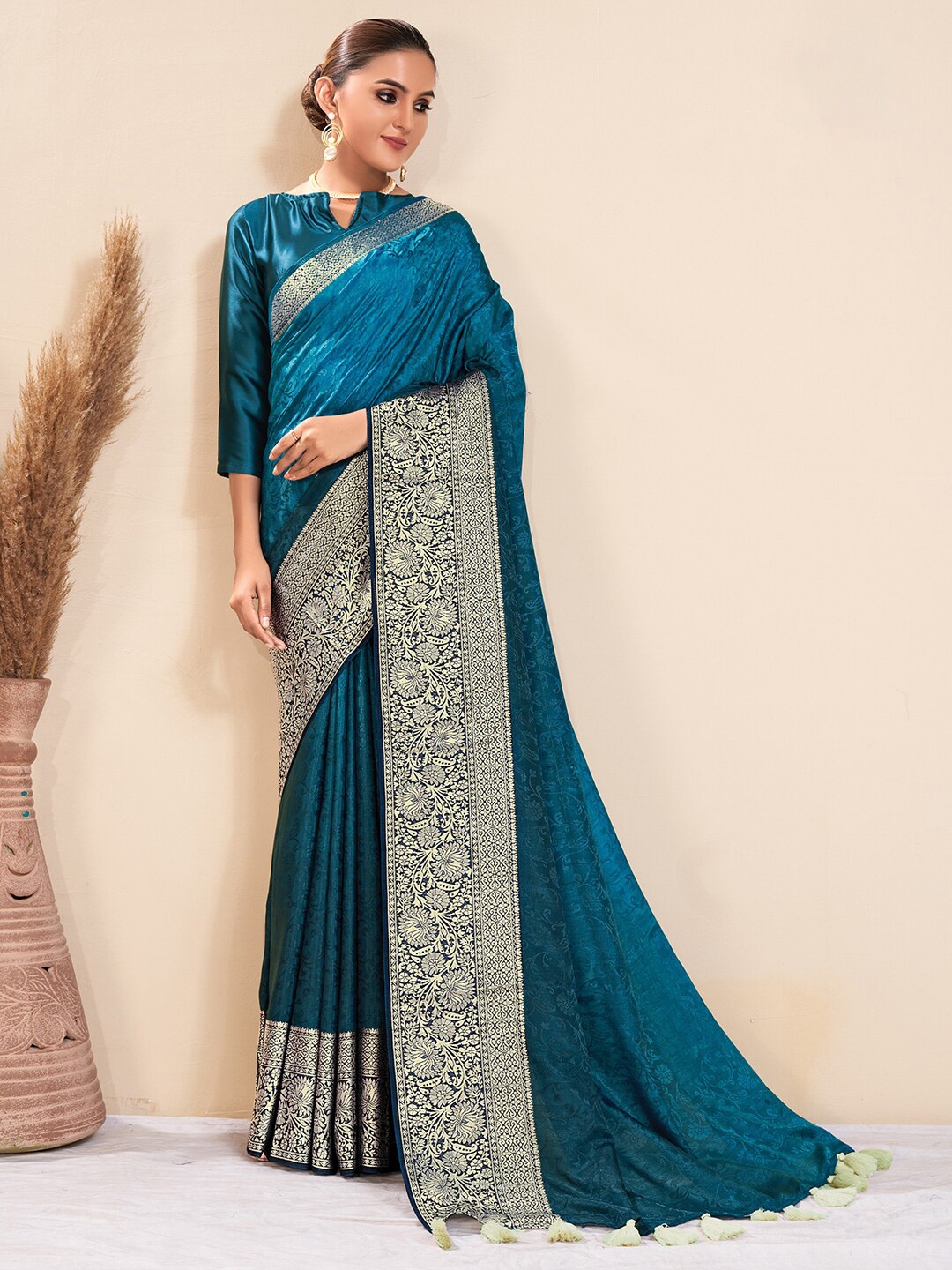 

Saree mall Floral Woven Design Zari Sungudi Sarees, Blue