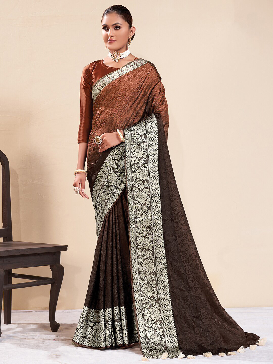 

Saree mall Floral Woven Design Zari Sungudi Sarees, Coffee brown