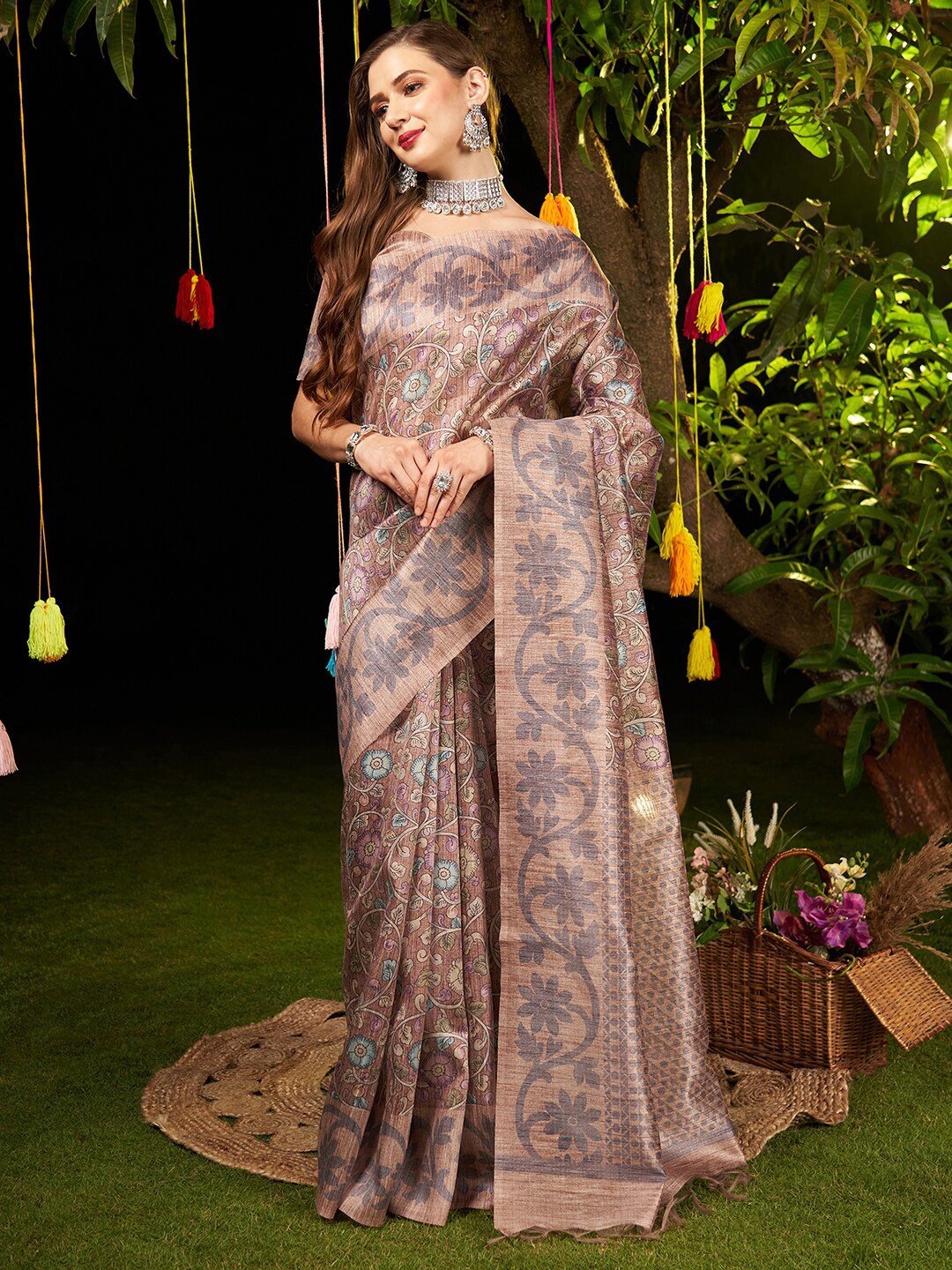 

Saree mall Floral Silk Blend Dabu Sarees, Brown