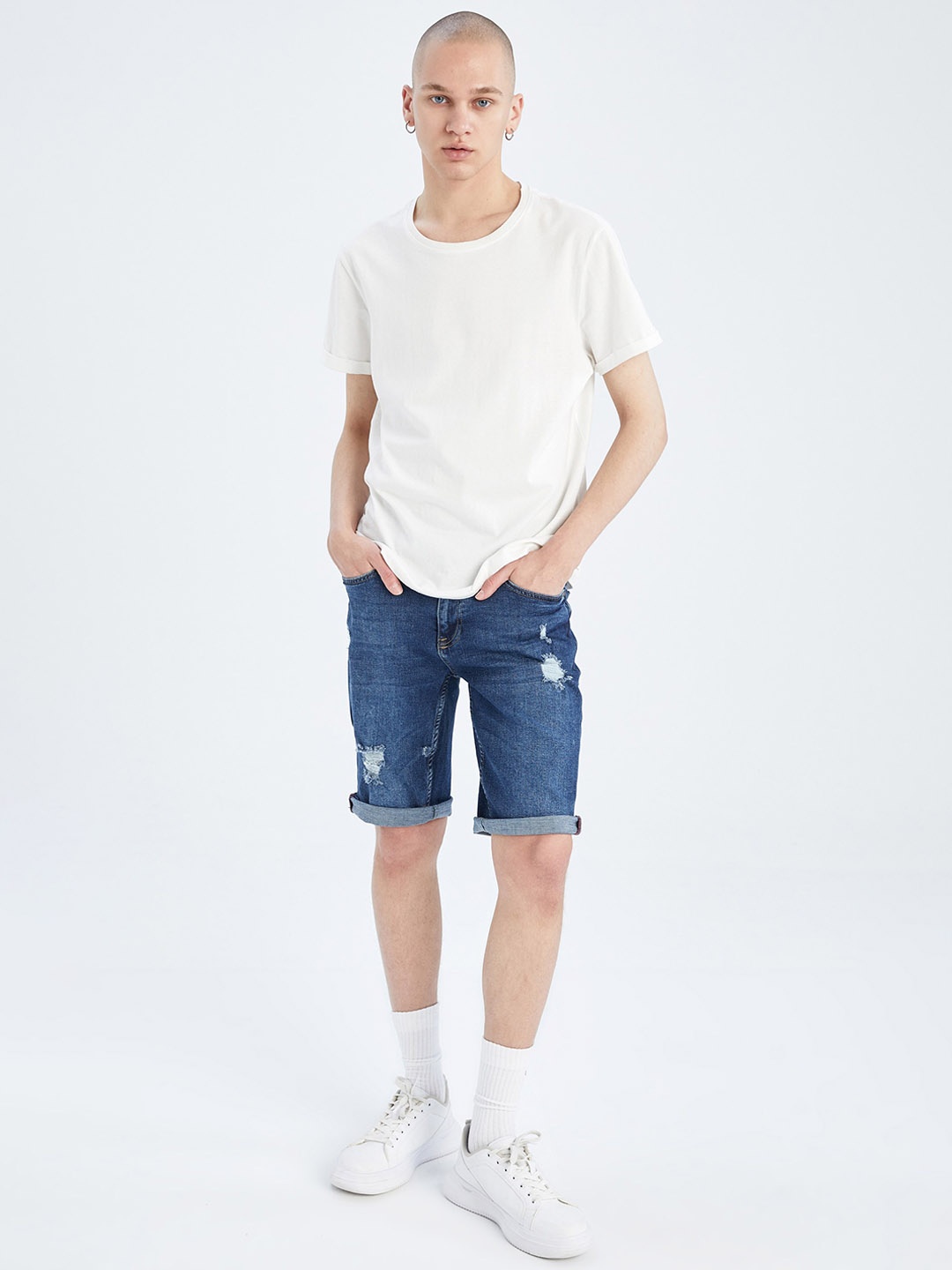 

DeFacto Men Washed Distressed Denim Shorts, Blue
