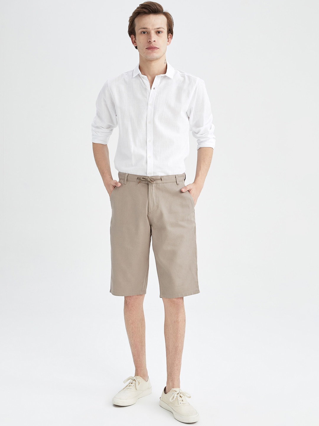 

DeFacto Men Regular Fit Pure Cotton Chino Shorts, Beige
