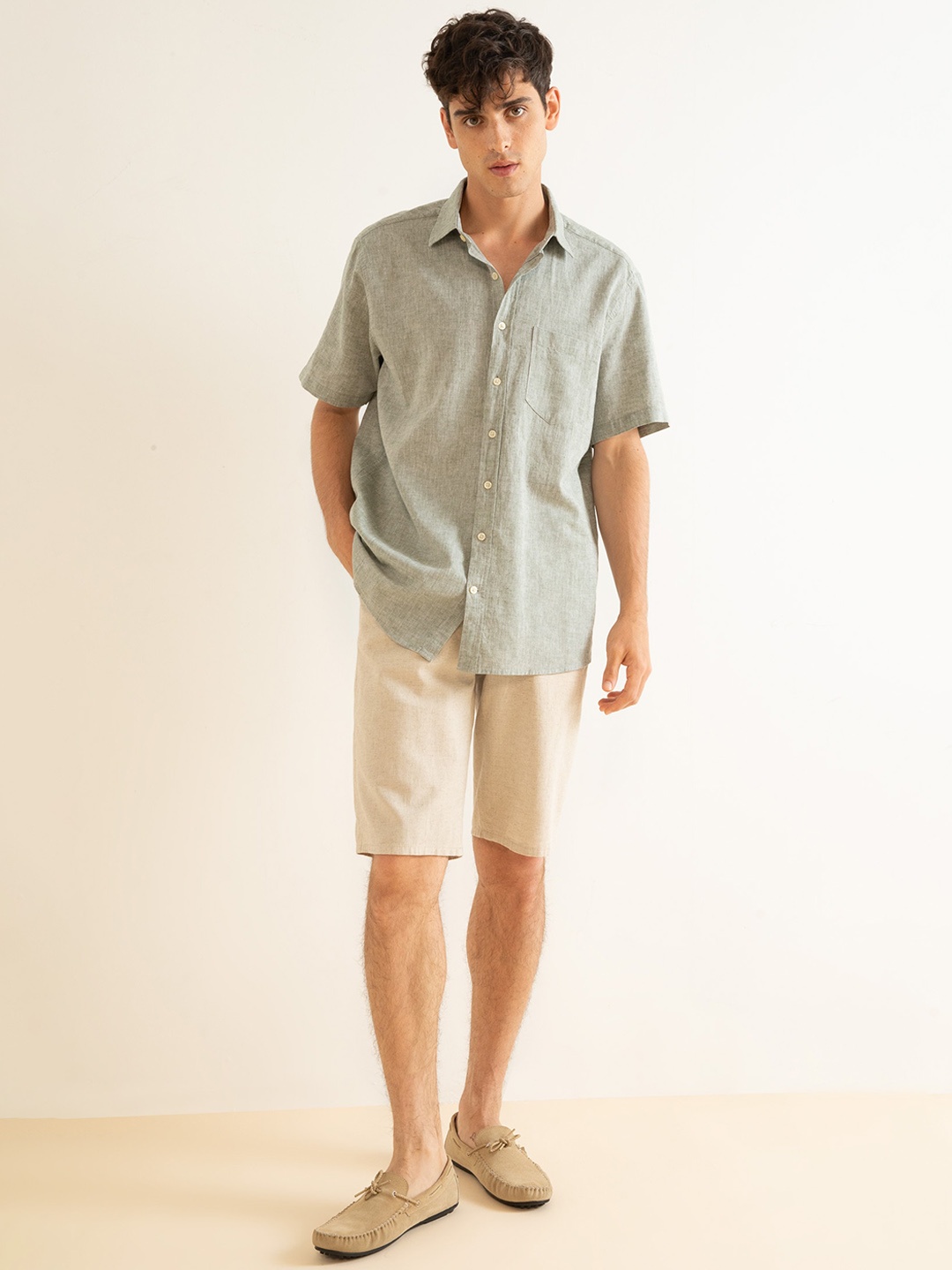 

DeFacto Men Regular Fit Cotton Linen Shorts, Beige