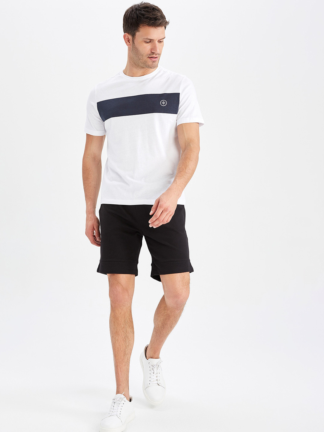 

DeFacto Men Regular Fit Shorts, Black