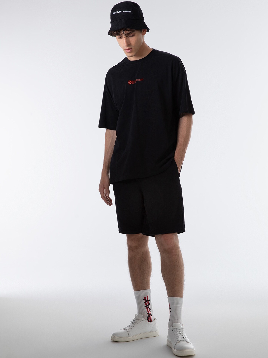

DeFacto Men Regular Fit Pure Cotton Shorts, Black