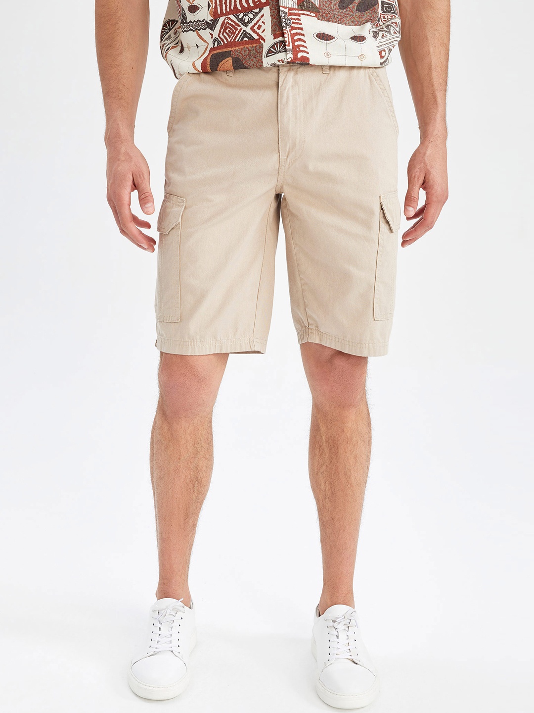 

DeFacto Men Regular Fit Pure Cotton Shorts, Beige