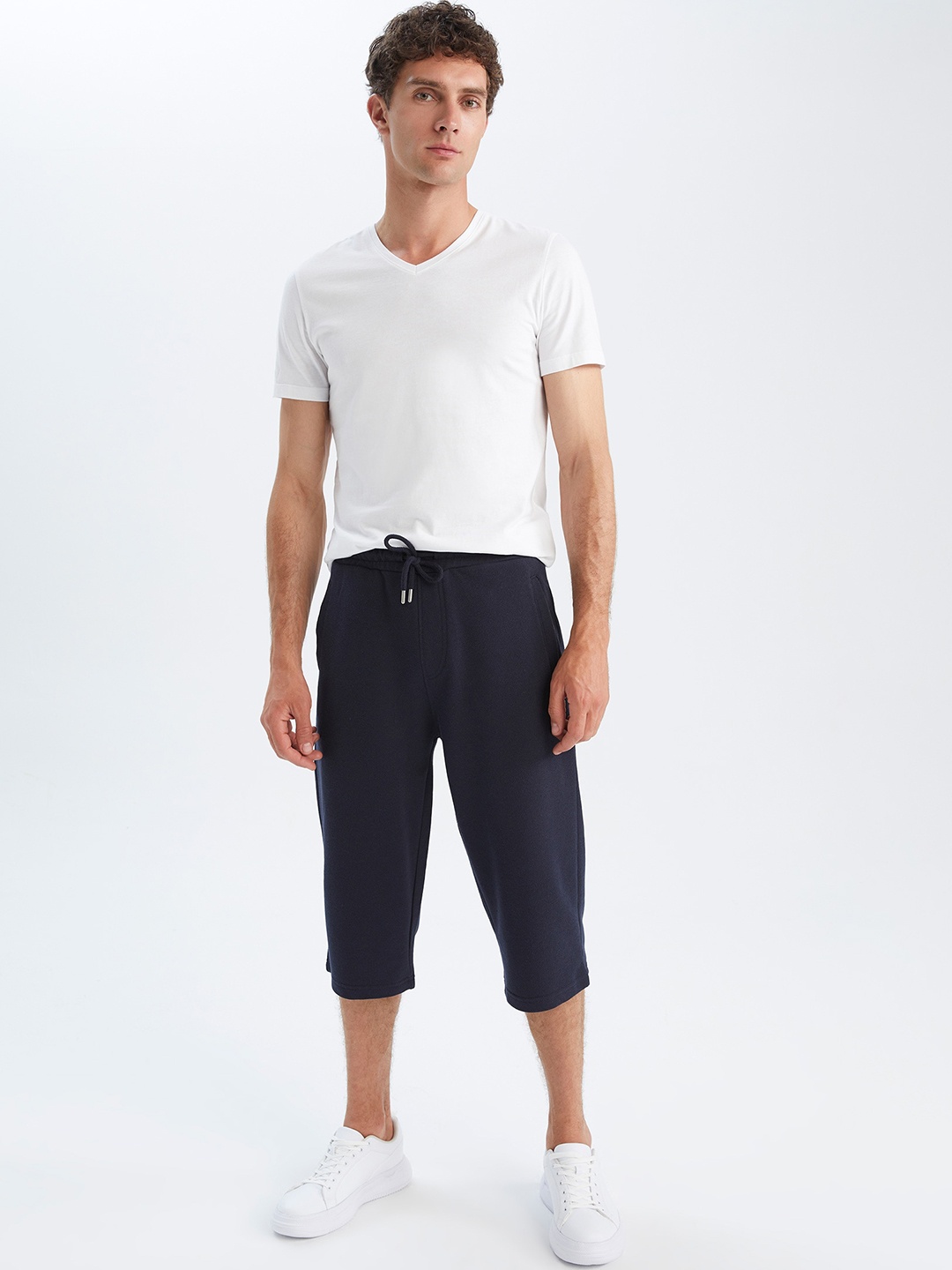 

DeFacto Men Regular Fit Shorts, Navy blue