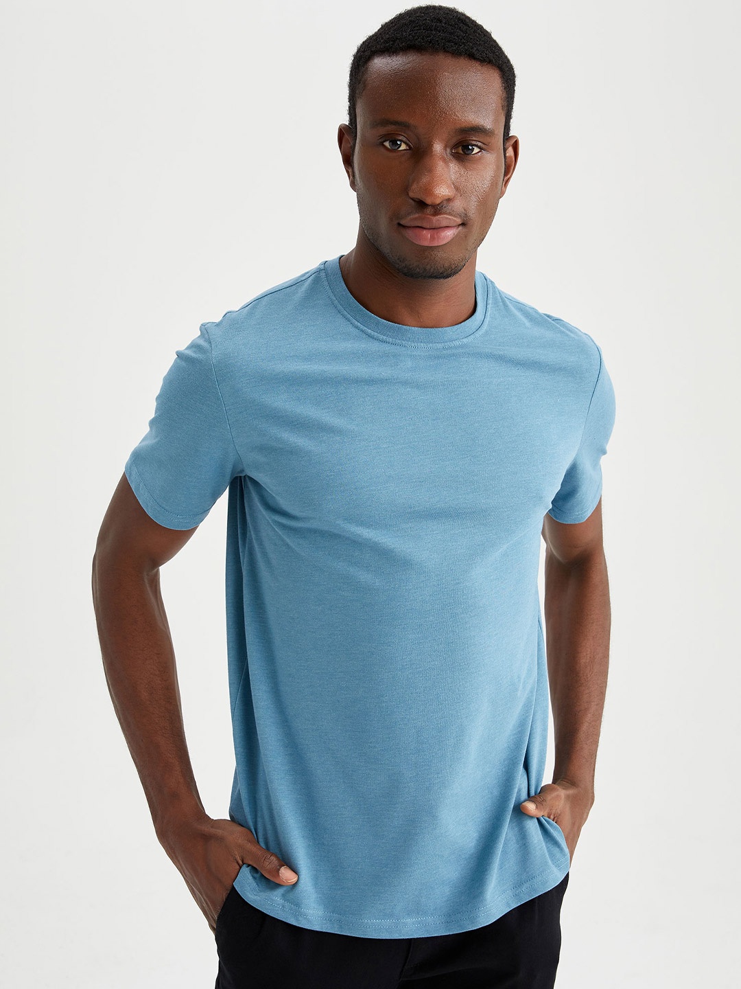 

DeFacto Round Neck Short Sleeve Casual T-shirt, Blue