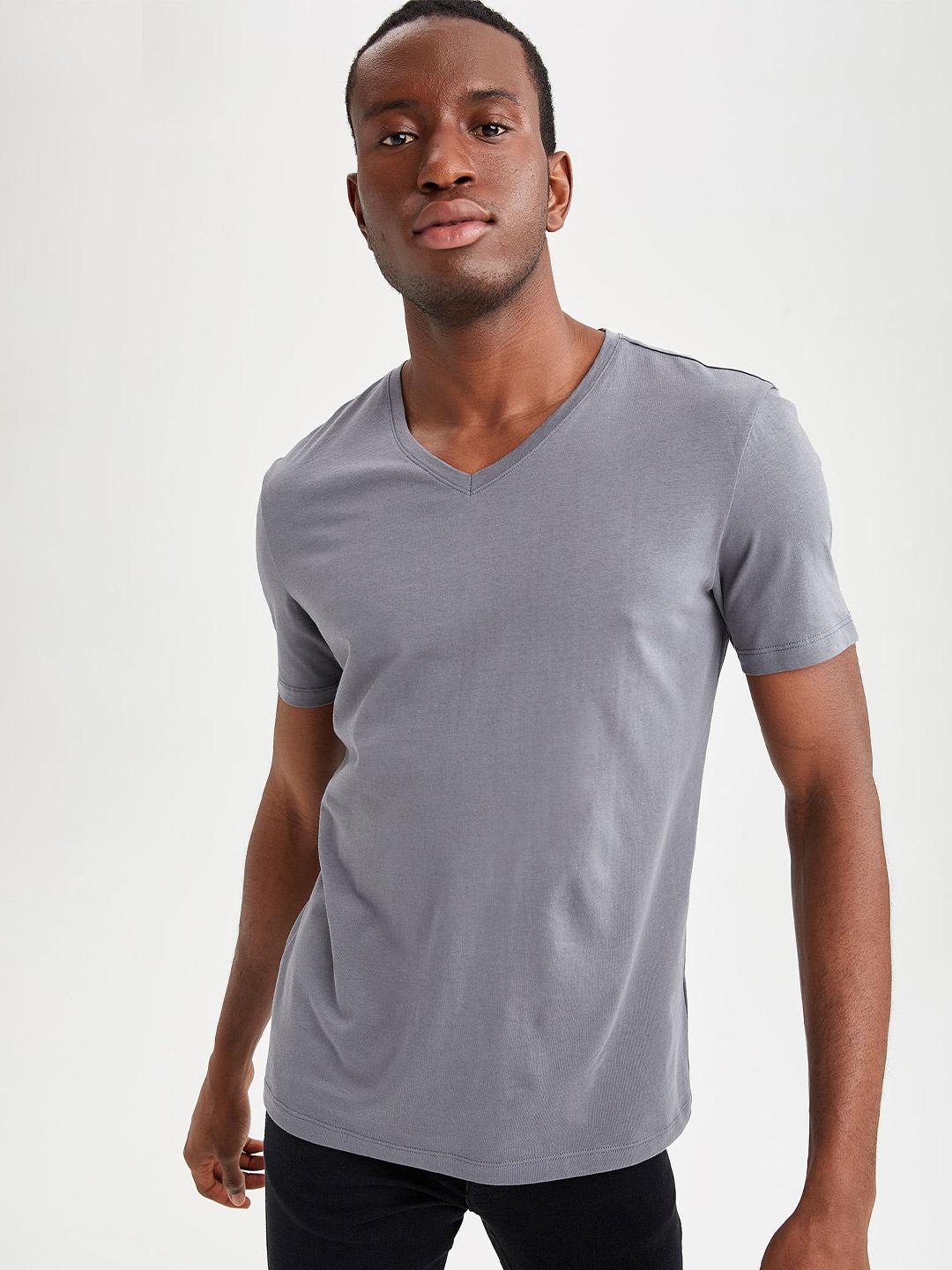 

DeFacto V-Neck Pure Cotton T-shirt, Grey