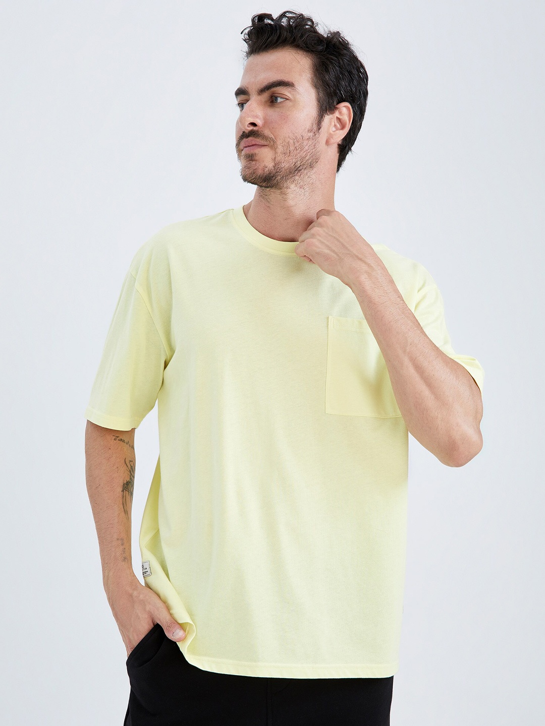 

DeFacto Round Neck Cotton T-shirt With Pocket, Yellow
