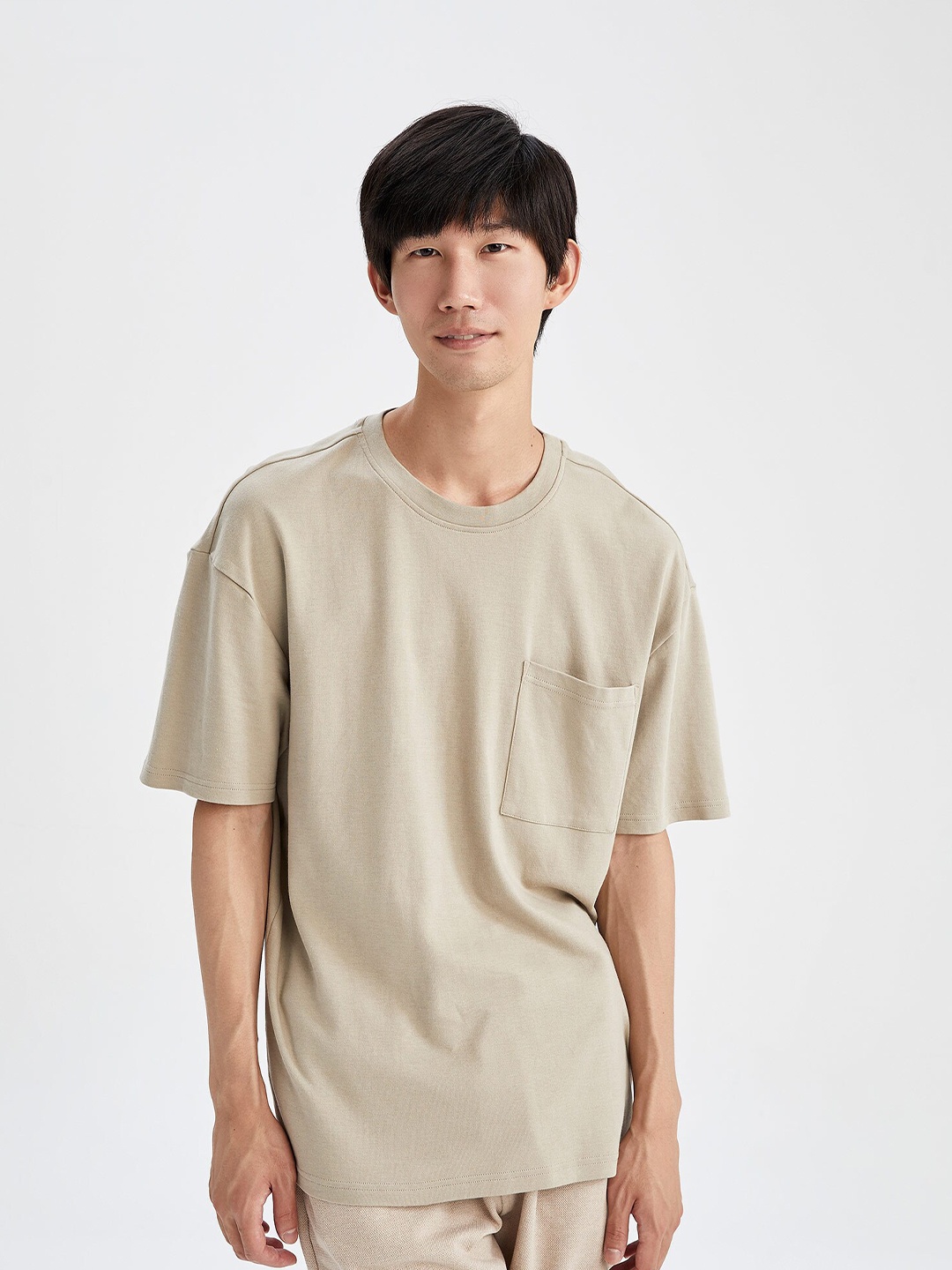 

DeFacto Round Neck Drop Shoulder Sleeves Pure Cotton Loose Fit T-shirt, Beige