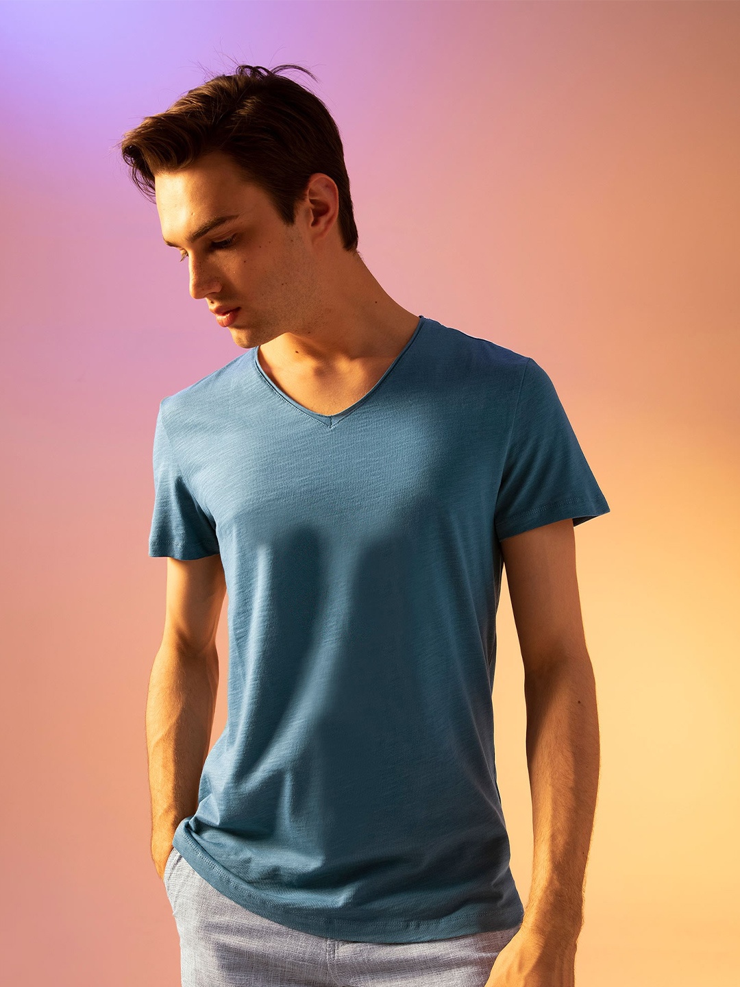 

DeFacto V-Neck Cotton T-shirt, Blue